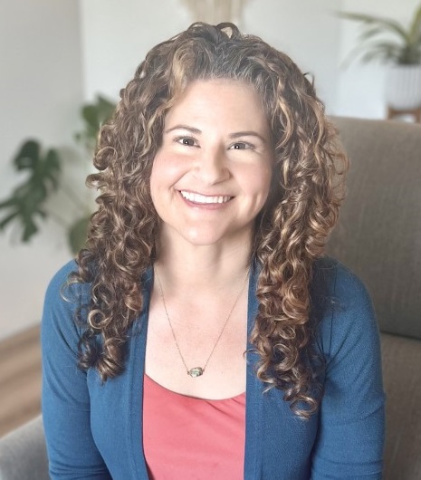 Photo of Danielle Atencio, Associate Social Worker. Danielle is a therapist
        in San Luis Obispo providing therapy services with DeRose Therapy Group